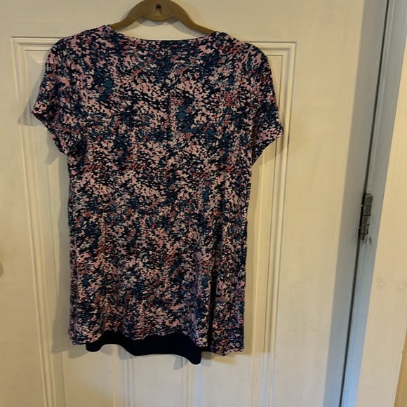 Maternity bundle.. 4 pieces. NWT black pants and NWT black crop, 2 tops, 1 NWT - Picture 11 of 14